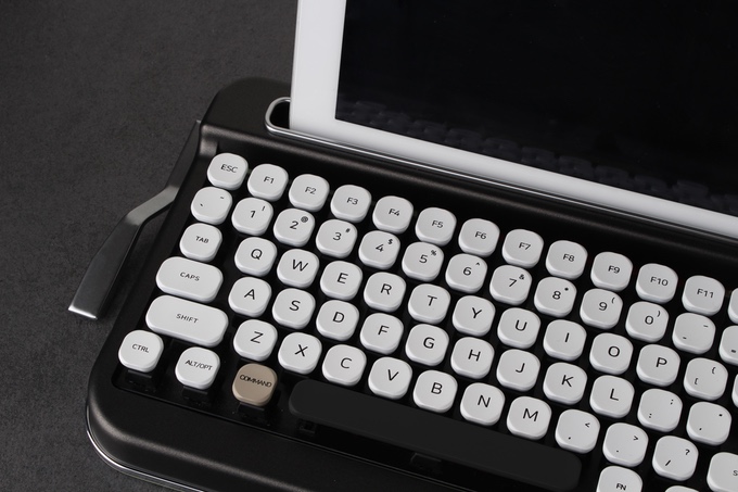 Bluetooth-клавиатура Penna в стиле старой печатной машники