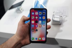 Клоны iPhone X на MWC 2018