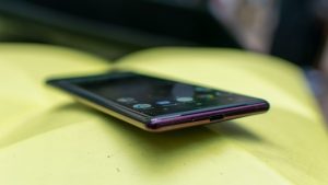 Sony Xperia XZ3 2018 бордовый