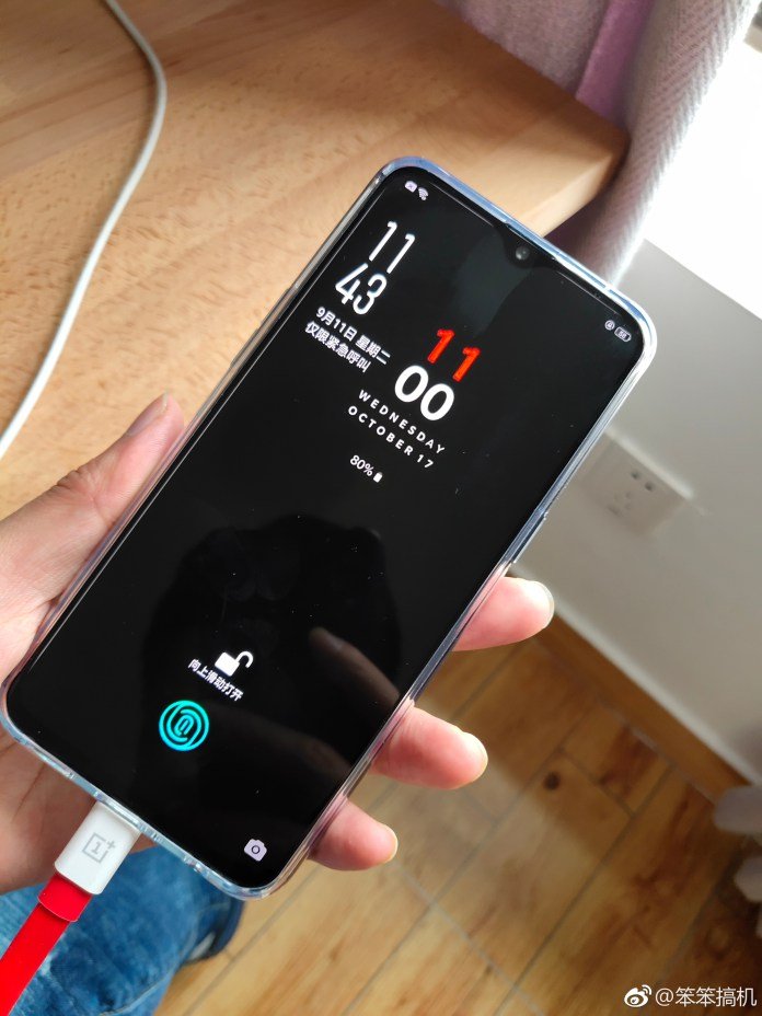 Первые живые фото OnePlus 6T