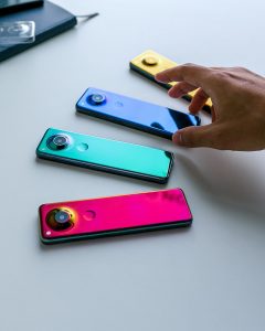 Новый смартфон Essential